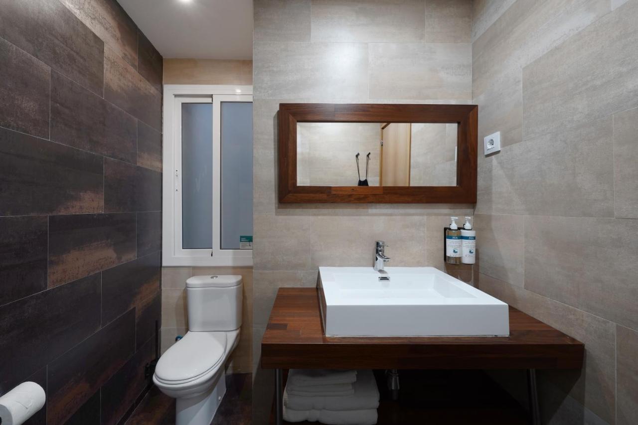 numa I Lustre Apartments Barcelona Exterior foto